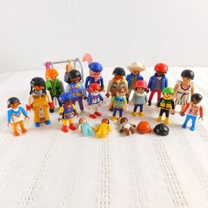 Playmobil Toys Geobra Lot of 25 pieces, Figures Accessories Figs Characters EUC